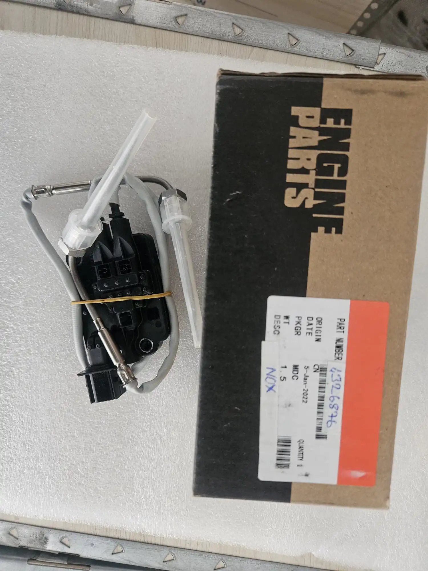 kinoshin 4326876 5461628 SICAKLIK SENSÖRÜ HİTACHİ EX300-3 - Etacı Yedek Parça